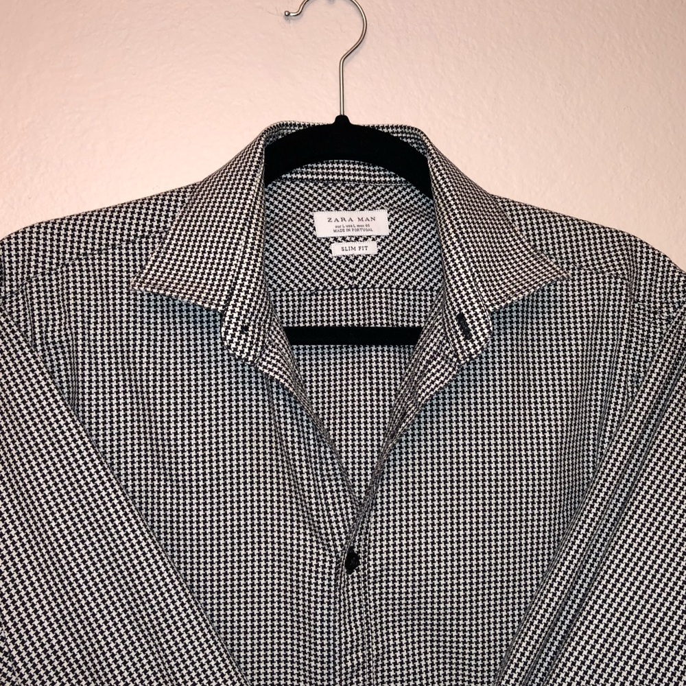 ZARA // Men Slim Fit Button Up